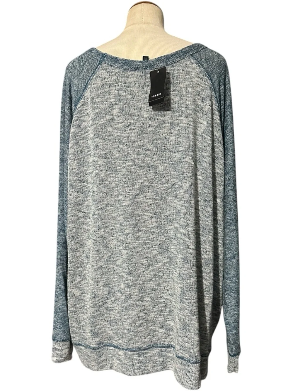 Torrid Raglan Pull On Sweatshirt NWT Colorblock Blue White Size 4X